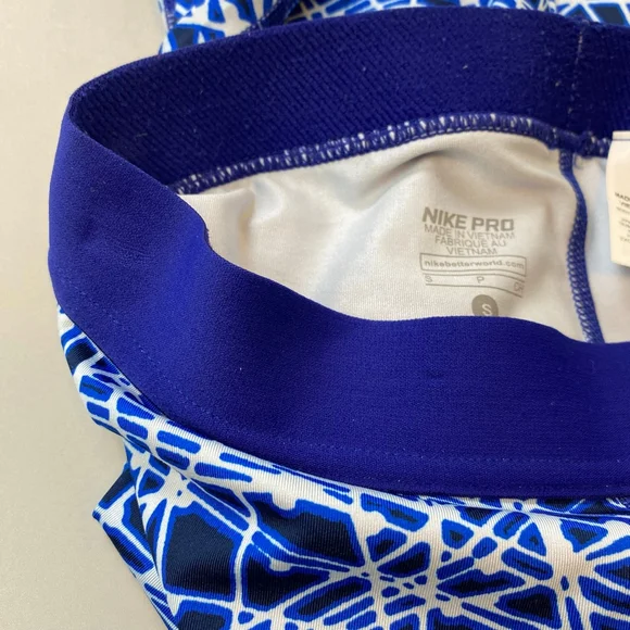 Women's Nike Pro Crop Leggings Blue & White Abstract Print Small Dri-Fit - Picture 15 of 16